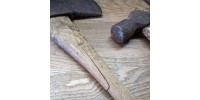 Lot outils rustiques hache marteau et scie